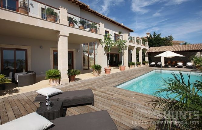 5 of the Most Expensive (and Beautiful) Villas for Sale in Majorca 6
