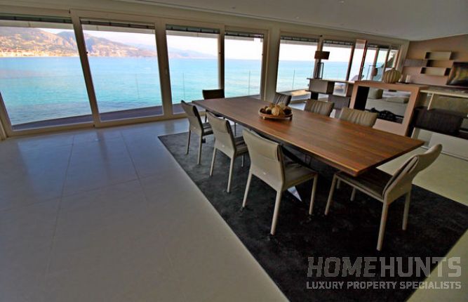 What makes the perfect luxury waterfront property on the French Riviera 5