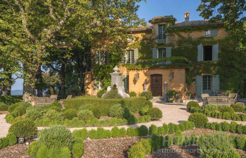 Property Buying Pitfalls in France That Overseas Buyers Need to Watch Out For 1