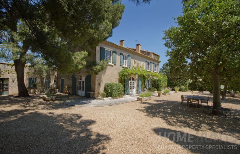 What are the property hotspots of Arles? 7 property in arles
