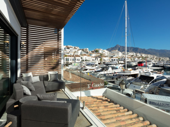 3 Bedroom Apartment in Puerto Banús 12