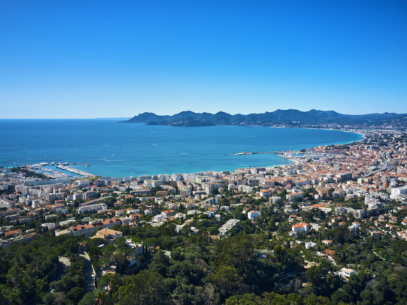 5 Bedroom Villa/House in Cannes 2