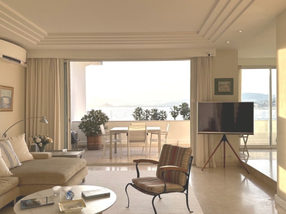 3 Bedroom Apartment in Cannes 28