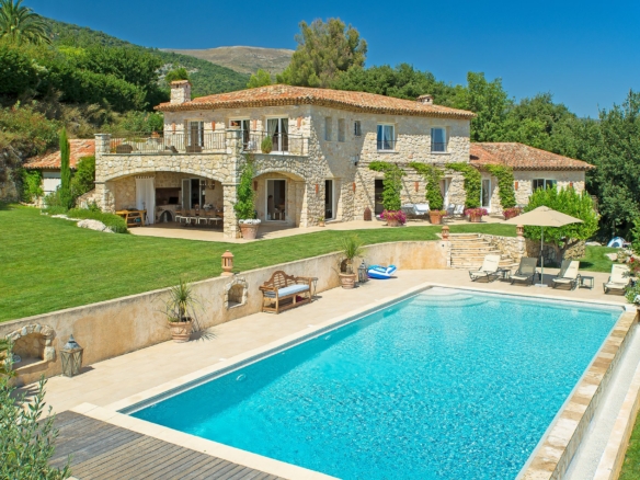 7 Bedroom Villa/House in Tourrettes Sur Loup 20