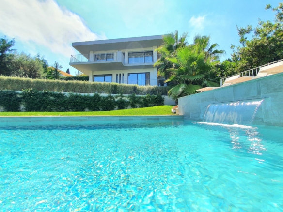 4 Bedroom Villa/House in Roquebrune Cap Martin 12