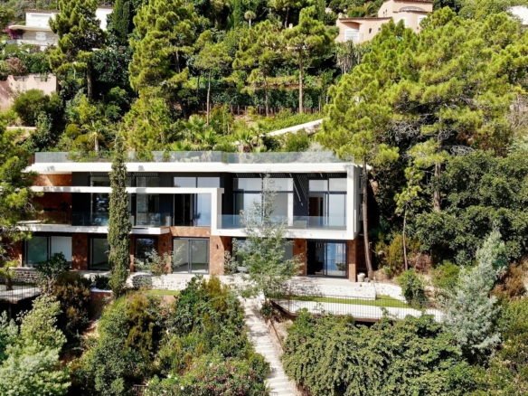 4 Bedroom Villa/House in Theoule Sur Mer 10