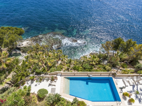 9 Bedroom Villa/House in Cala Vinyes 10