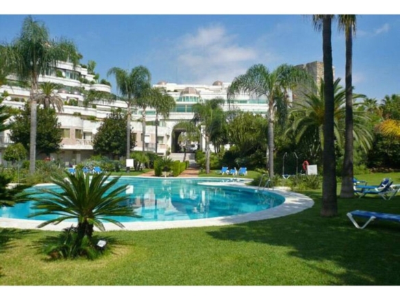 3 Bedroom Apartment in Puerto Banus 9