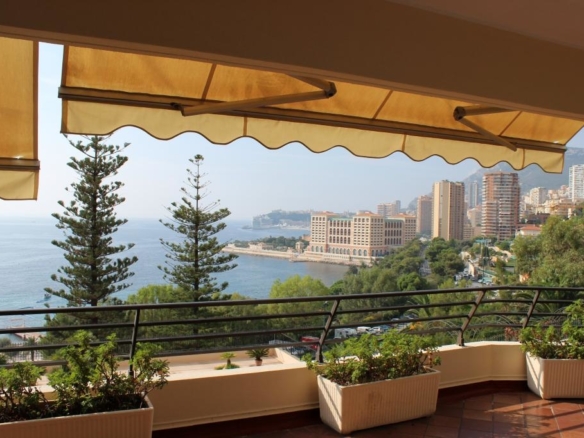 3 Bedroom Apartment in Roquebrune Cap Martin 28