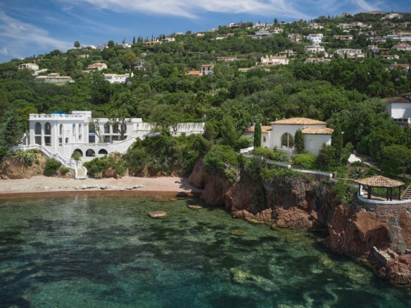 6 Bedroom Villa/House in Agay 22