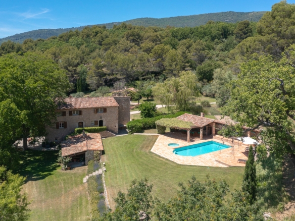 7 Bedroom Villa/House in Seillans 12