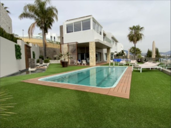 4 Bedroom Villa/House in Benahavís 12