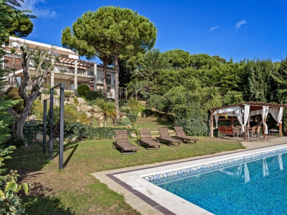 5 Bedroom Villa/House in Sant Antoni De Calonge 36