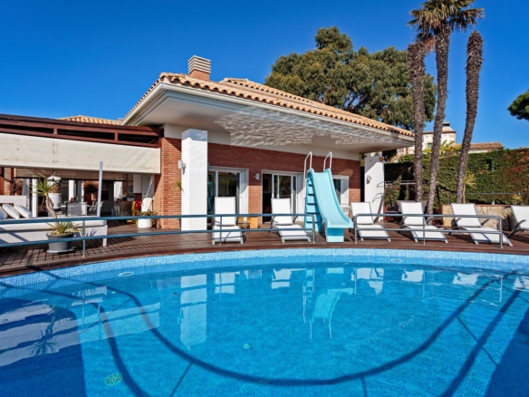 6 Bedroom Villa/House in Platja D’aro 24