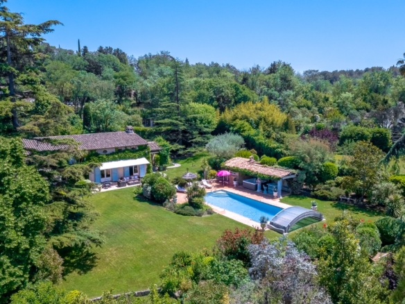 6 Bedroom Villa/House in Chateauneuf Grasse 28