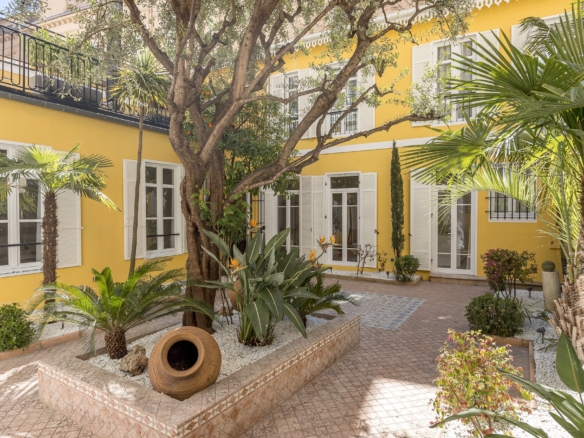 3 Bedroom Villa/House in Cannes 16