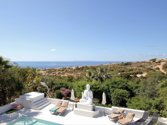 14 Bedroom Villa/House in Cap Martinet 16