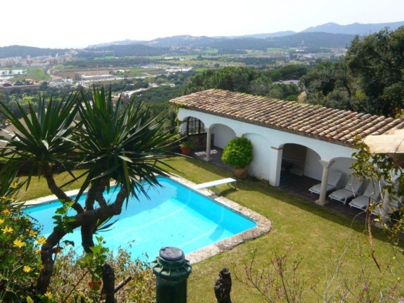13 Bedroom Villa/House in Platja D’aro 5