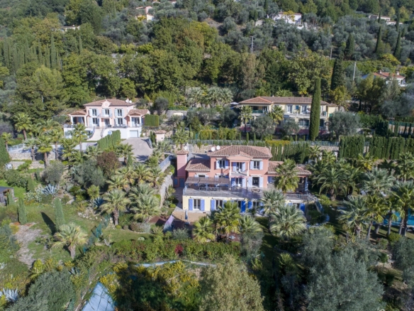 7 Bedroom Villa/House in Grasse 26