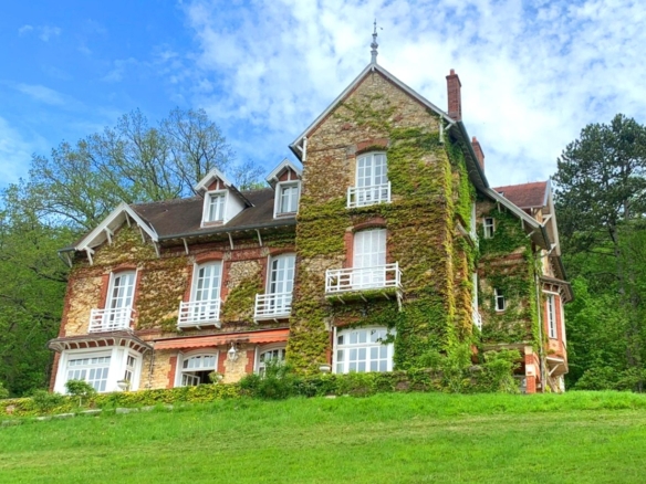10 Bedroom Villa/House in Montsoult 8
