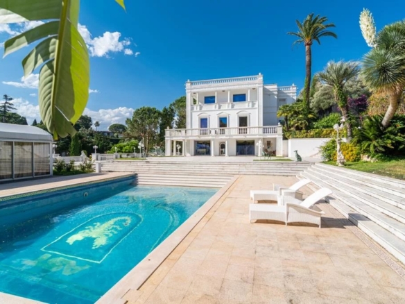 8 Bedroom Villa/House in Cap D Antibes 2