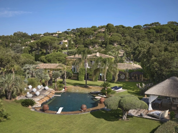 4 Bedroom Villa/House in La Croix Valmer 34