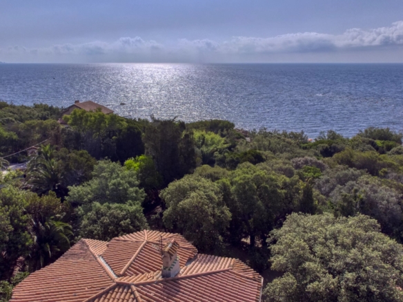 5 Bedroom Villa/House in Saint Aygulf 32