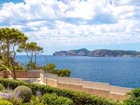 4 Bedroom Villa/House in Santa Ponsa 24