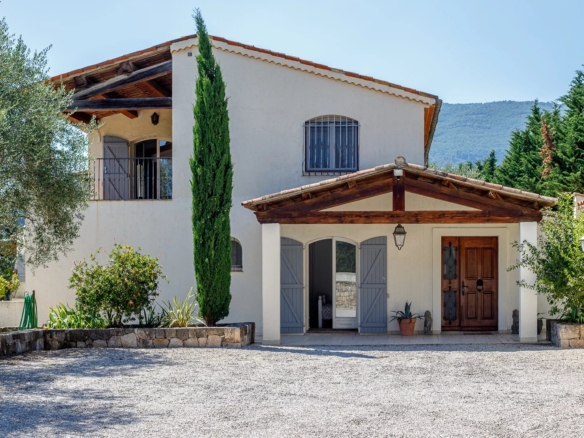5 Bedroom Villa/House in Chateauneuf Grasse 16
