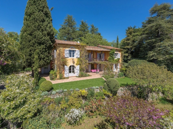6 Bedroom Villa/House in Chateauneuf Grasse 18