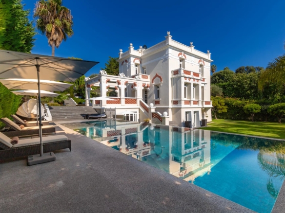5 Bedroom Villa/House in Cap D Antibes 6