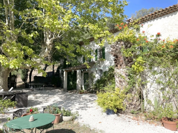 4 Bedroom Villa/House in La Garde Freinet 6