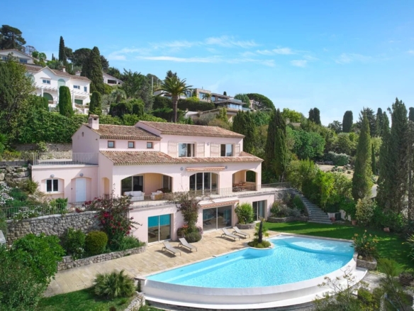 4 Bedroom Villa/House in Mougins 10