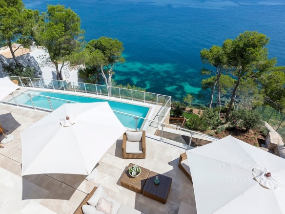 4 Bedroom Villa/House in Torrenova 26