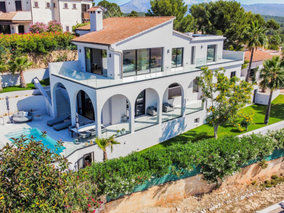 4 Bedroom Villa/House in Santa Ponsa 10