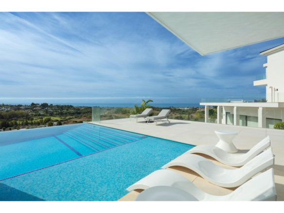 7 Bedroom Villa/House in Benahavís 24