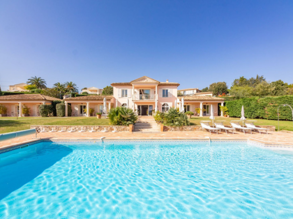 12 Bedroom Villa/House in Grimaud 2