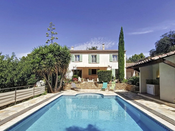 5 Bedroom Villa/House in La Cadiere D Azur 24