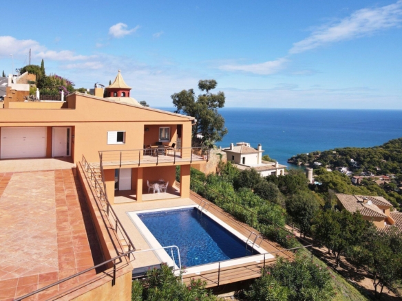 4 Bedroom Villa/House in Begur 14