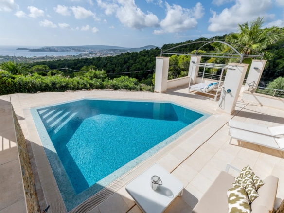 4 Bedroom Villa/House in Costa D’en Blanes 4