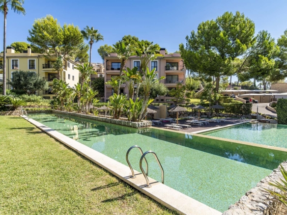 4 Bedroom Apartment in Camp De Mar 4
