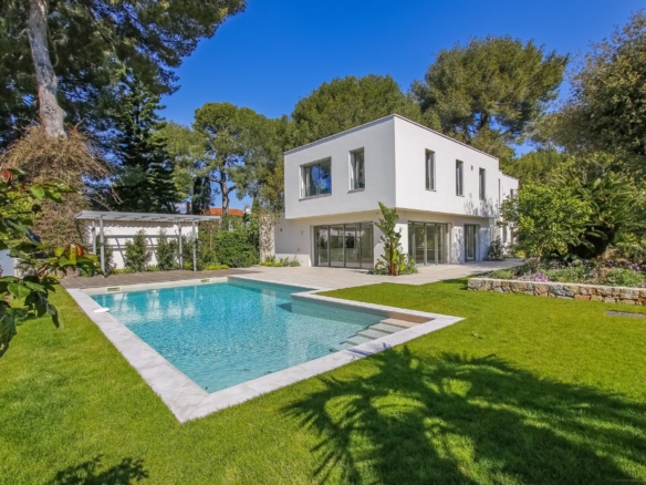 5 Bedroom Villa/House in Antibes 22