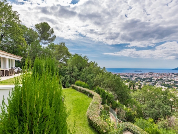 4 Bedroom Villa/House in Cannes 20