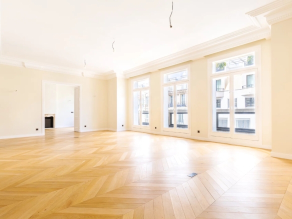 4 Bedroom Apartment in Paris 7th (Invalides, Eiffel Tower, Orsay) 32