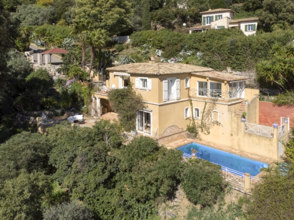 4 Bedroom Villa/House in Cavalaire Sur Mer 30