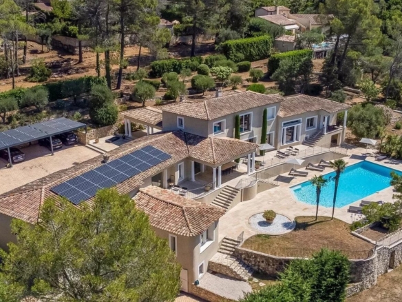 7 Bedroom Villa/House in Le Rouret 16