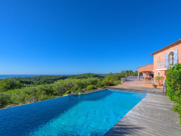 5 Bedroom Villa/House in Sanary Sur Mer 22