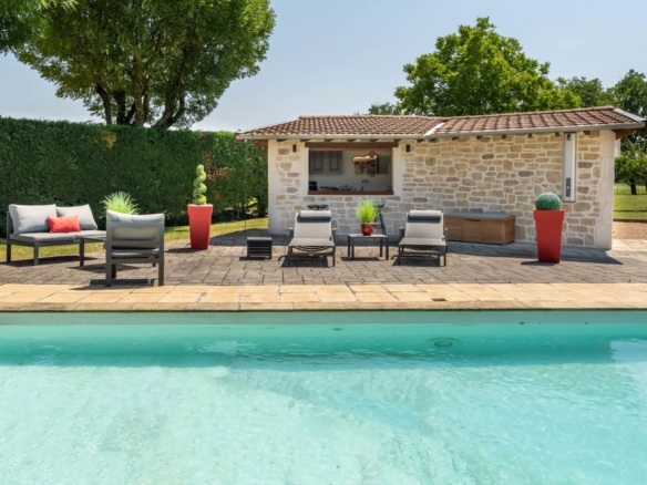 4 Bedroom Villa/House in Villié-morgon 26