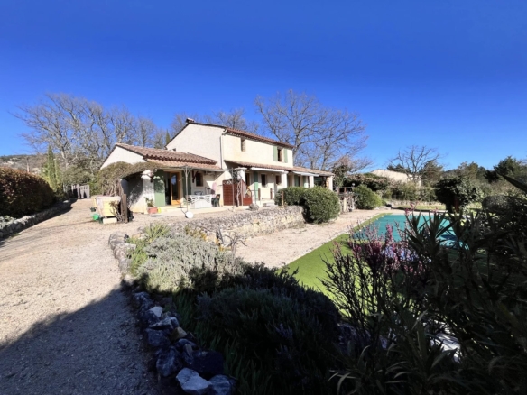 3 Bedroom Villa/House in Montauroux 36