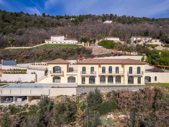 6 Bedroom Villa/House in Speracedes 20